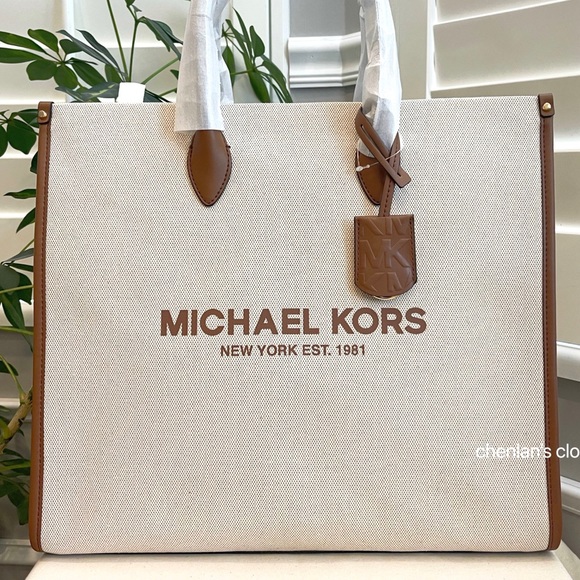 ๐ฅNeW! Michael Kors LG Mirella Tote - Picture 2 of 10